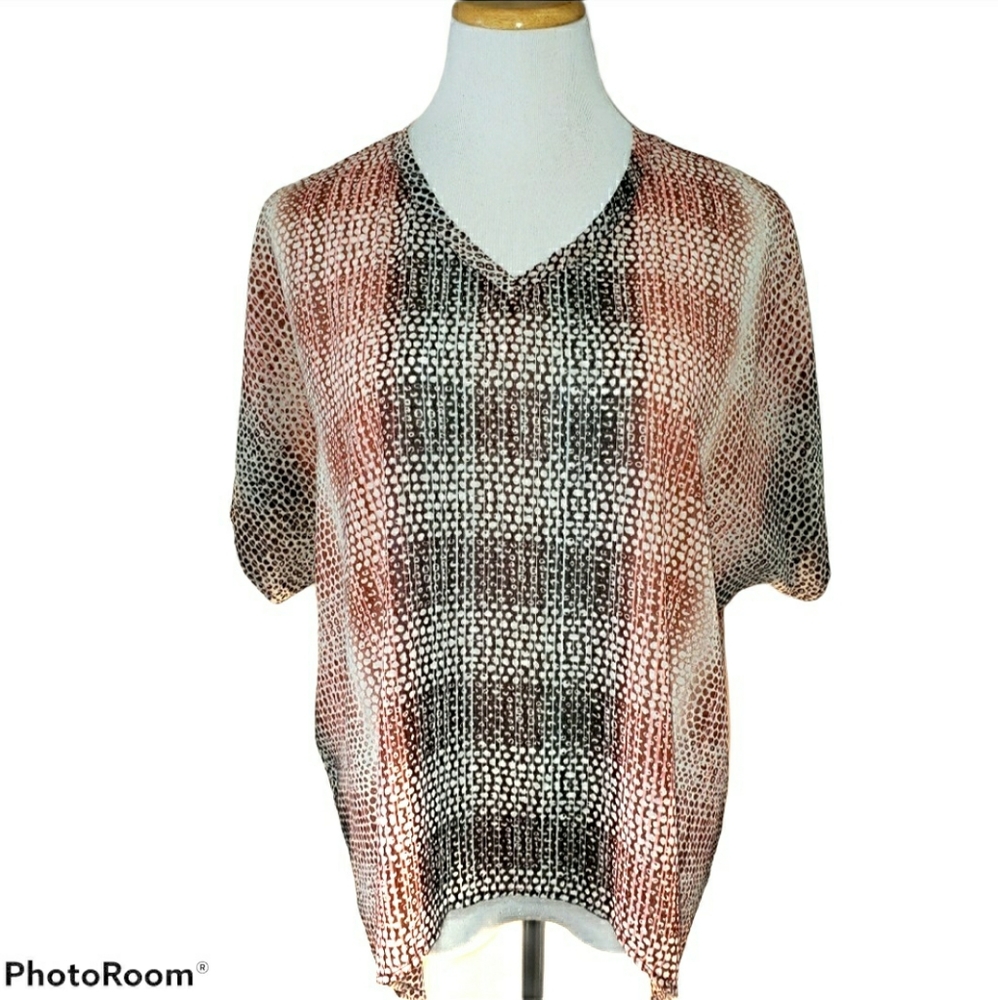 CAbi V-Neck Sharkbite Hem Top Small Style 240